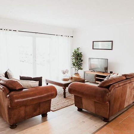 One On Gray Apartment 나이스나 외부 사진